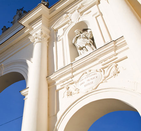 arco della Madonna del Rosario di Cherasco